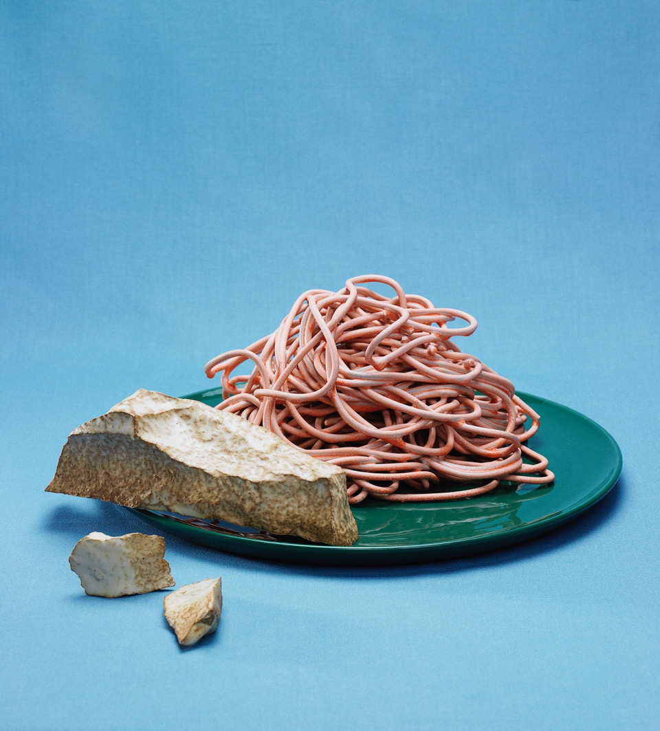 Keramik med pasta og grøntsager